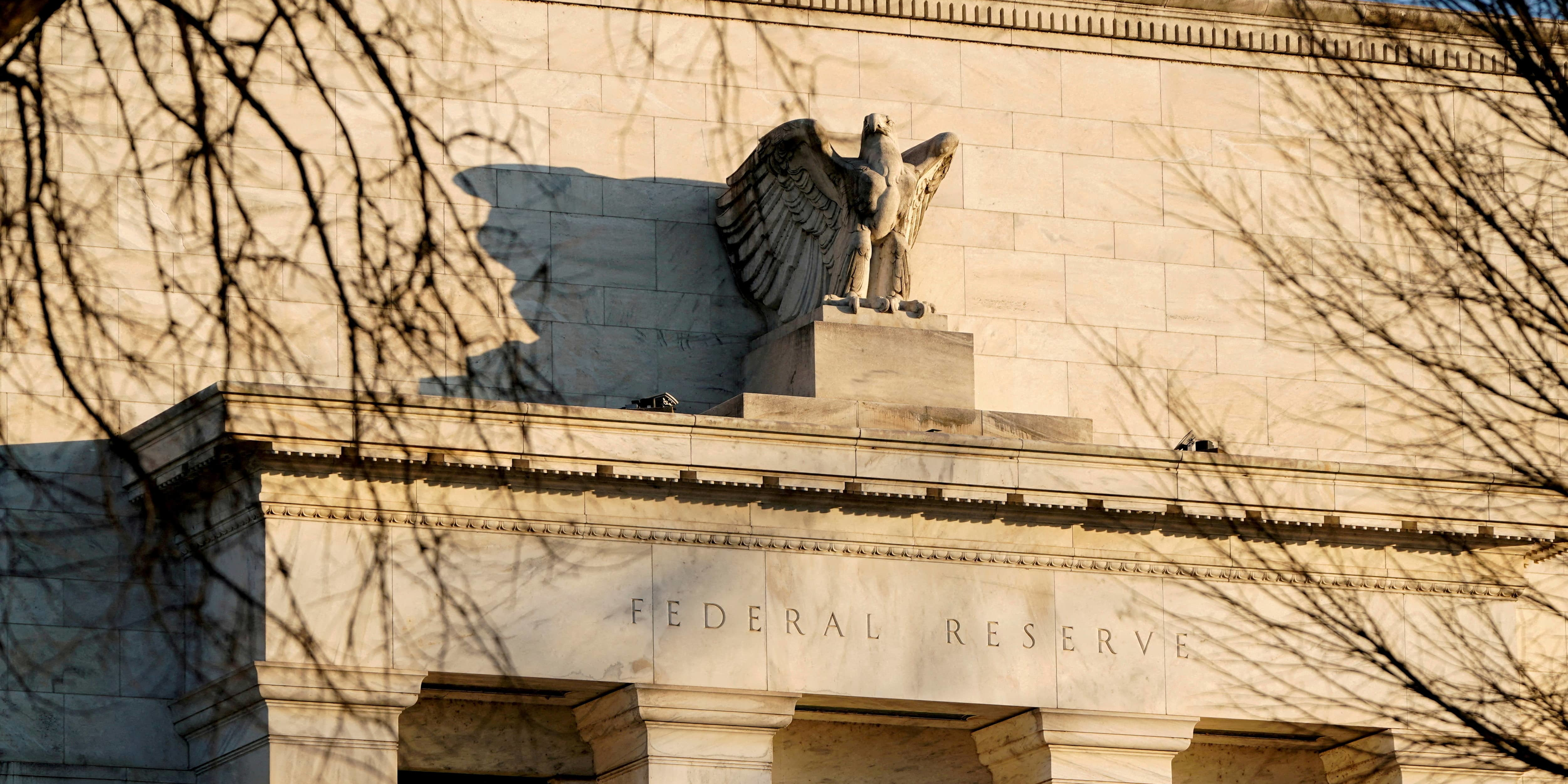 États-Unis : l'inflation poursuit sa hausse et conforte l'attentisme de la Fed