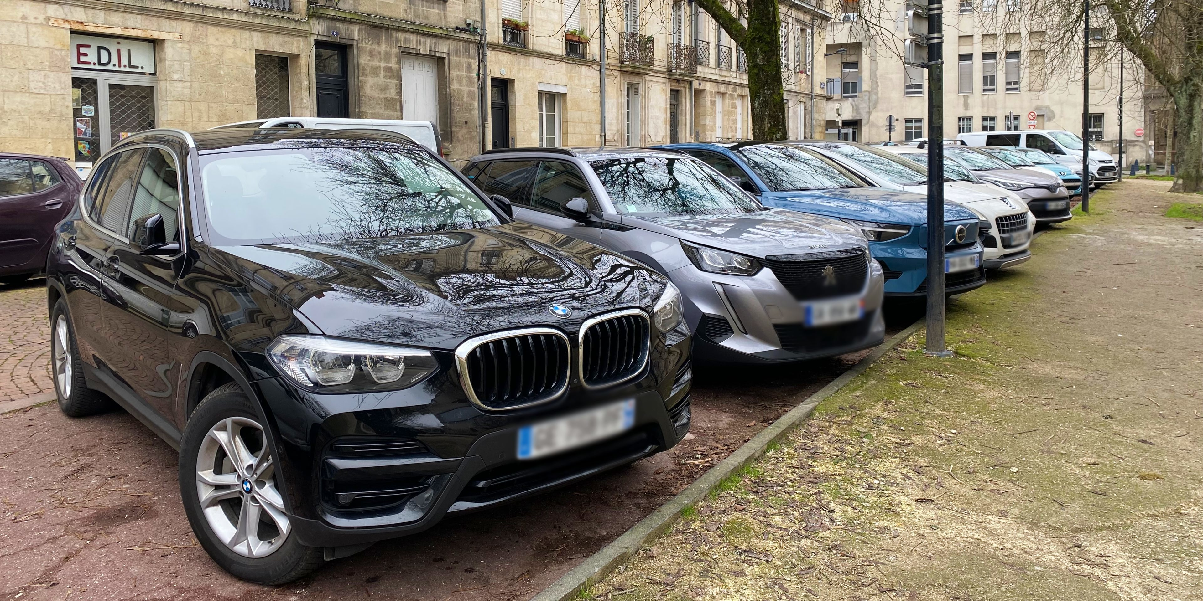 Stationnement : Bordeaux emboîte le pas à Paris et Lyon en surtaxant les SUV