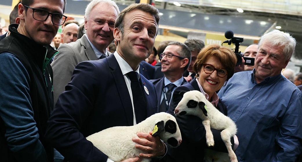 Emmanuel Macron au Salon de l'agriculture : «/Nos agriculteurs ne peuvent pas être la variable d'ajustement/»