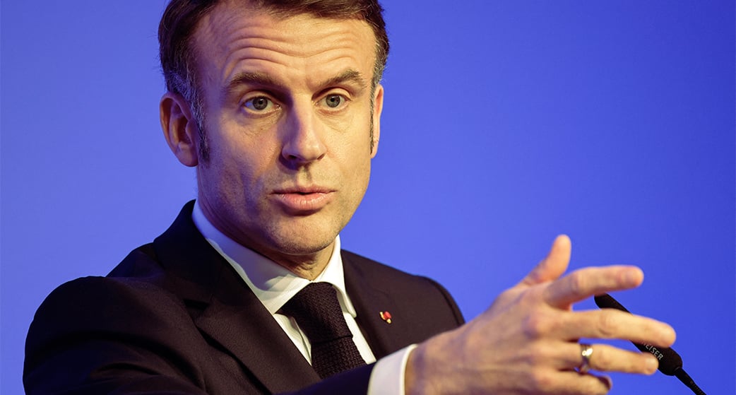 Emmanuel Macron sur l'Ukraine : « Il est minuit moins le quart mais on a encore la main »