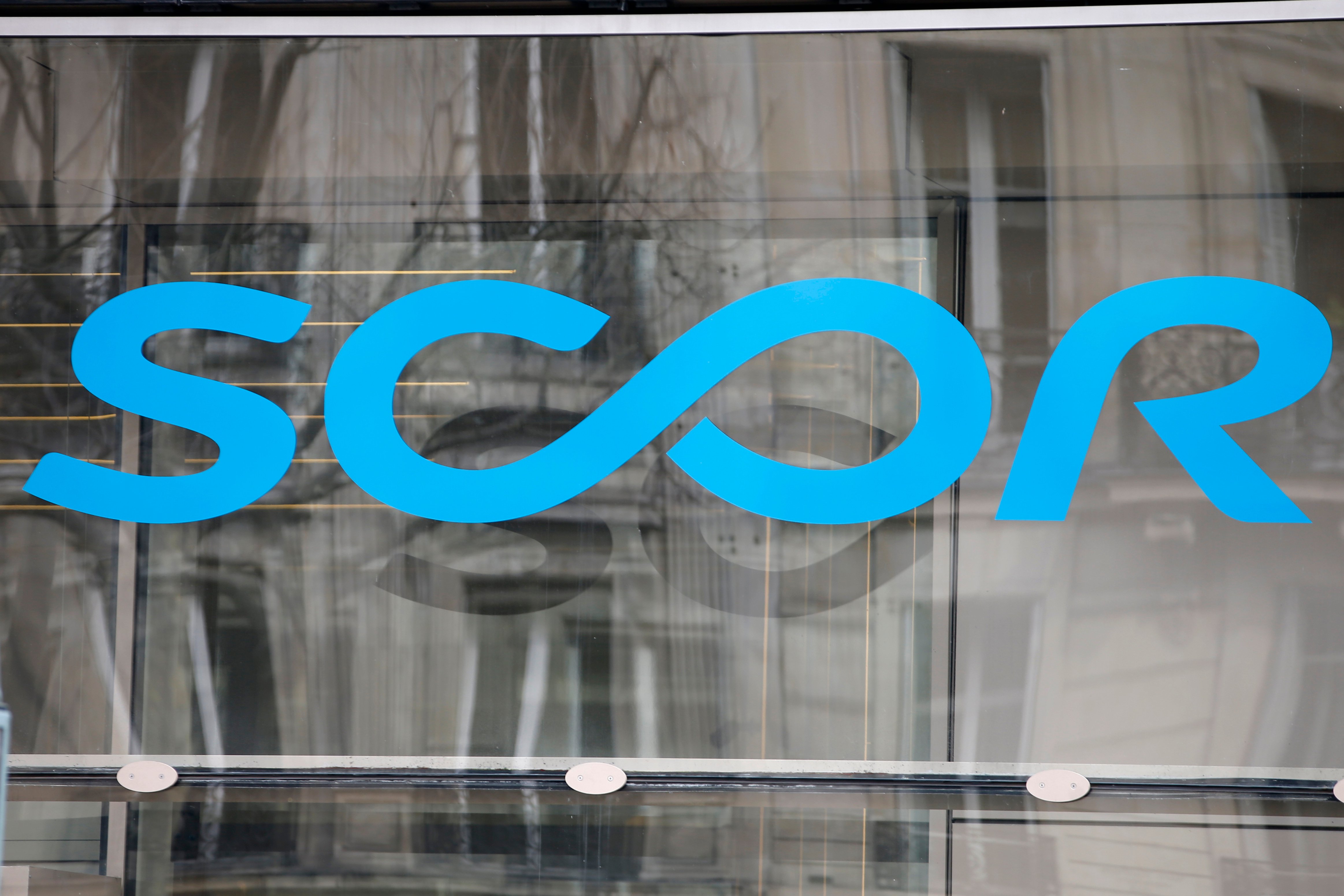 Malgré la baisse des prix, le monde la réassurance veut rester confiant
