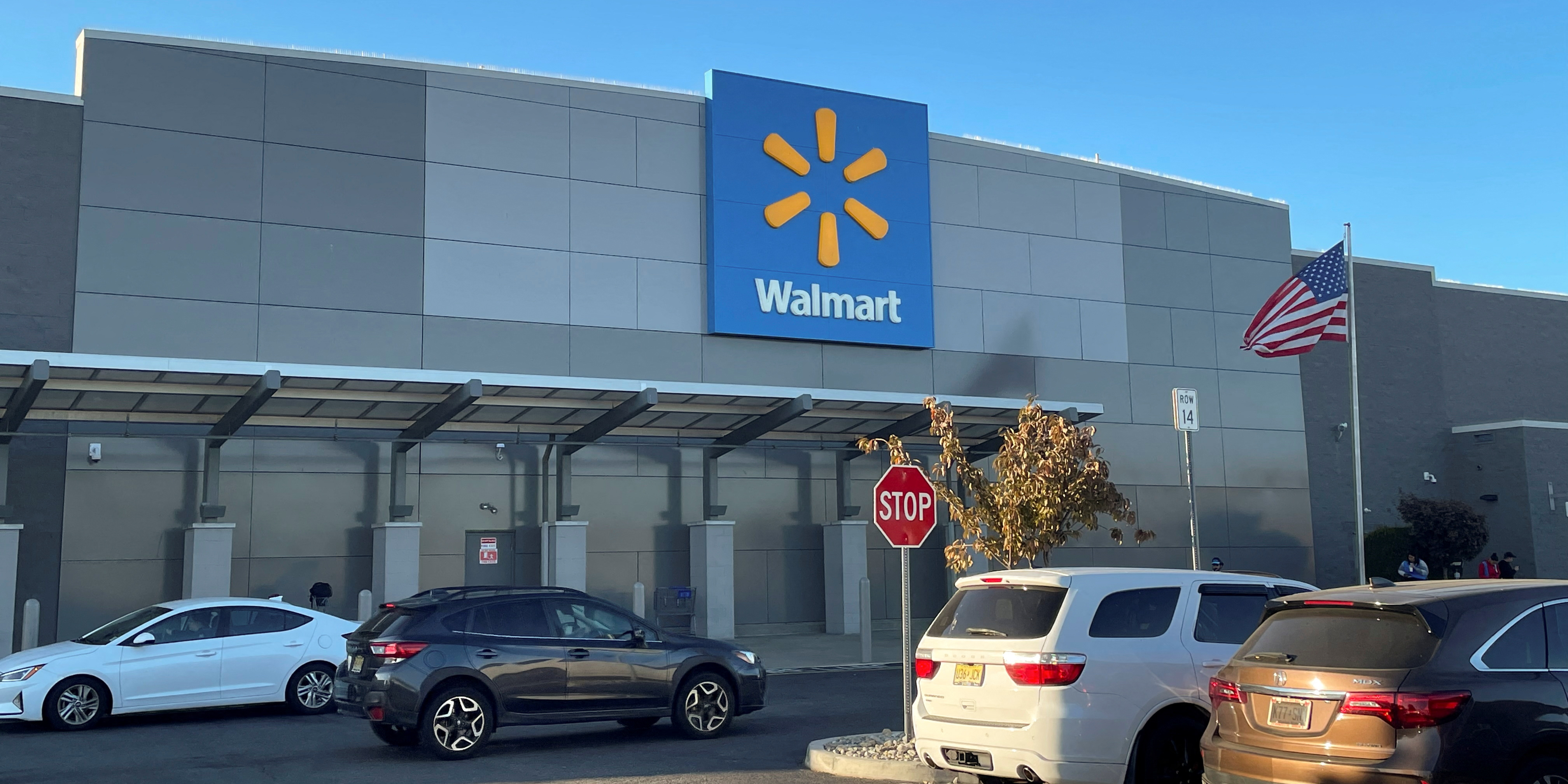 Droits de douane : face au risque d'inflation, Walmart fait pression sur les fournisseurs chinois