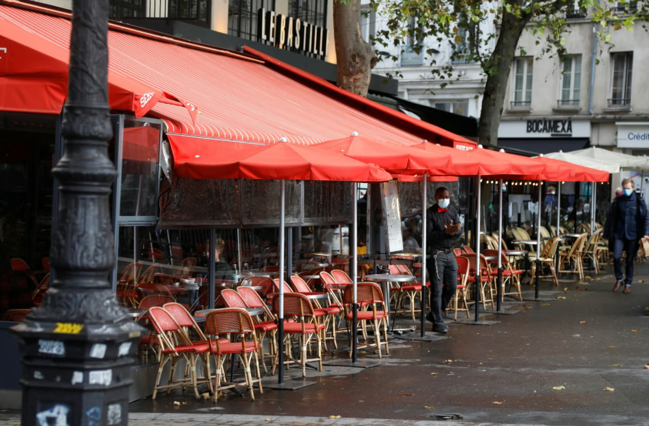 Derrière les chiffres des métiers en tension, la « galère » de travailleurs invisibles