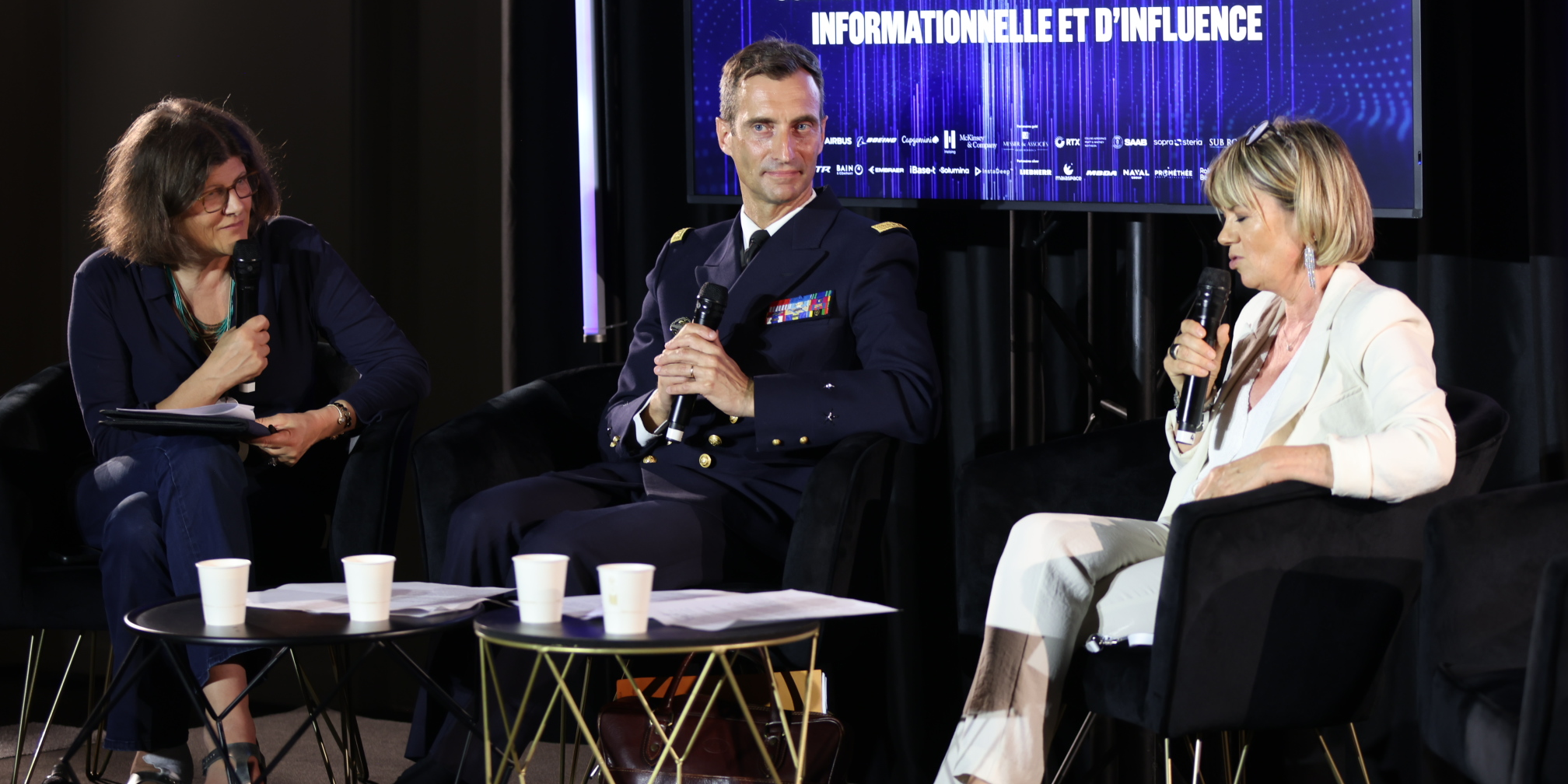 Influence, désinformation : les nouveaux champs de bataille