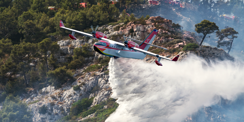 L'avion bombardier d'eau d'Hynaero quitte Bordeaux pour s'installer à Istres