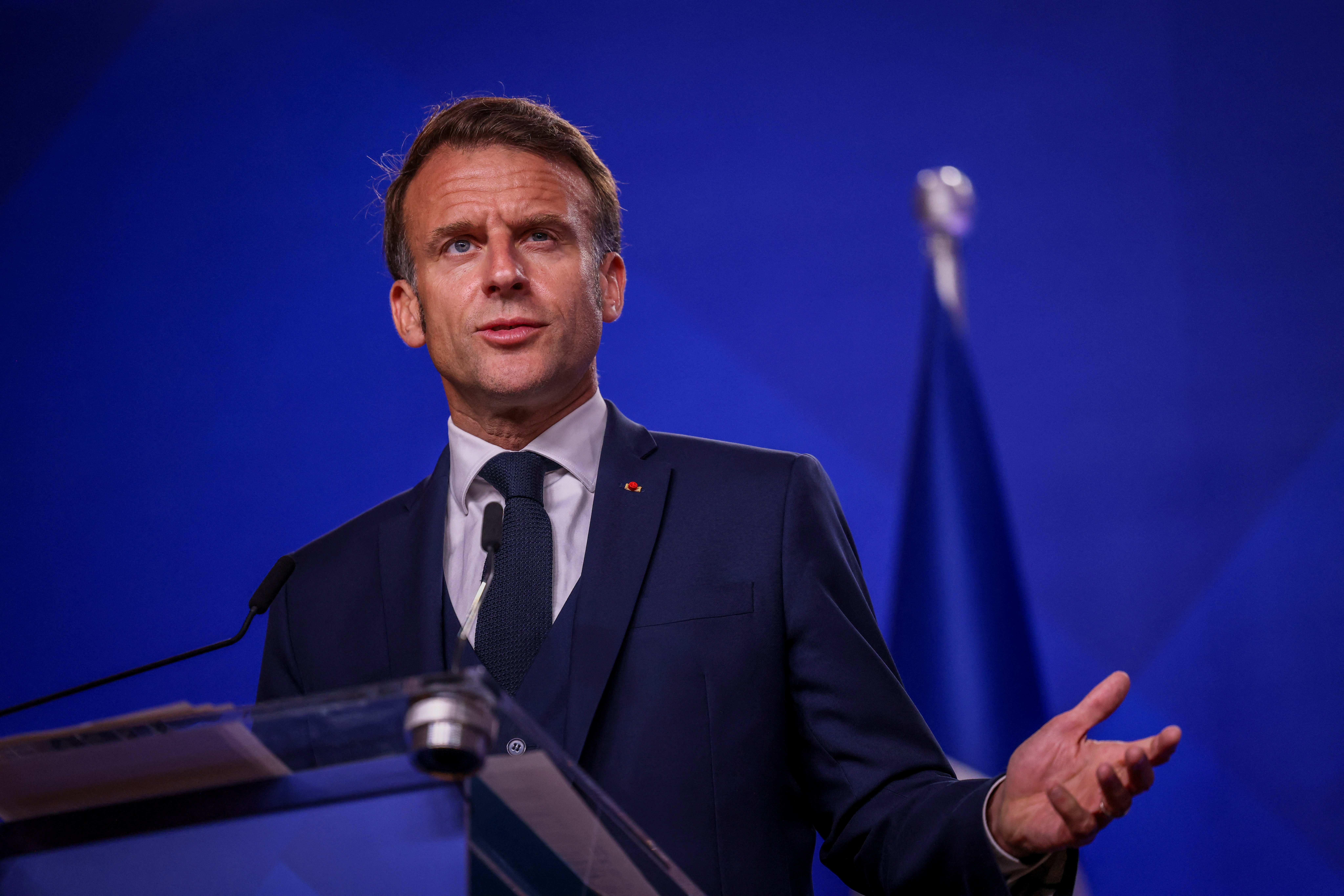 Droits de douane américains : Emmanuel Macron appelle l'Europe à riposter si aucun accord n'est trouvé