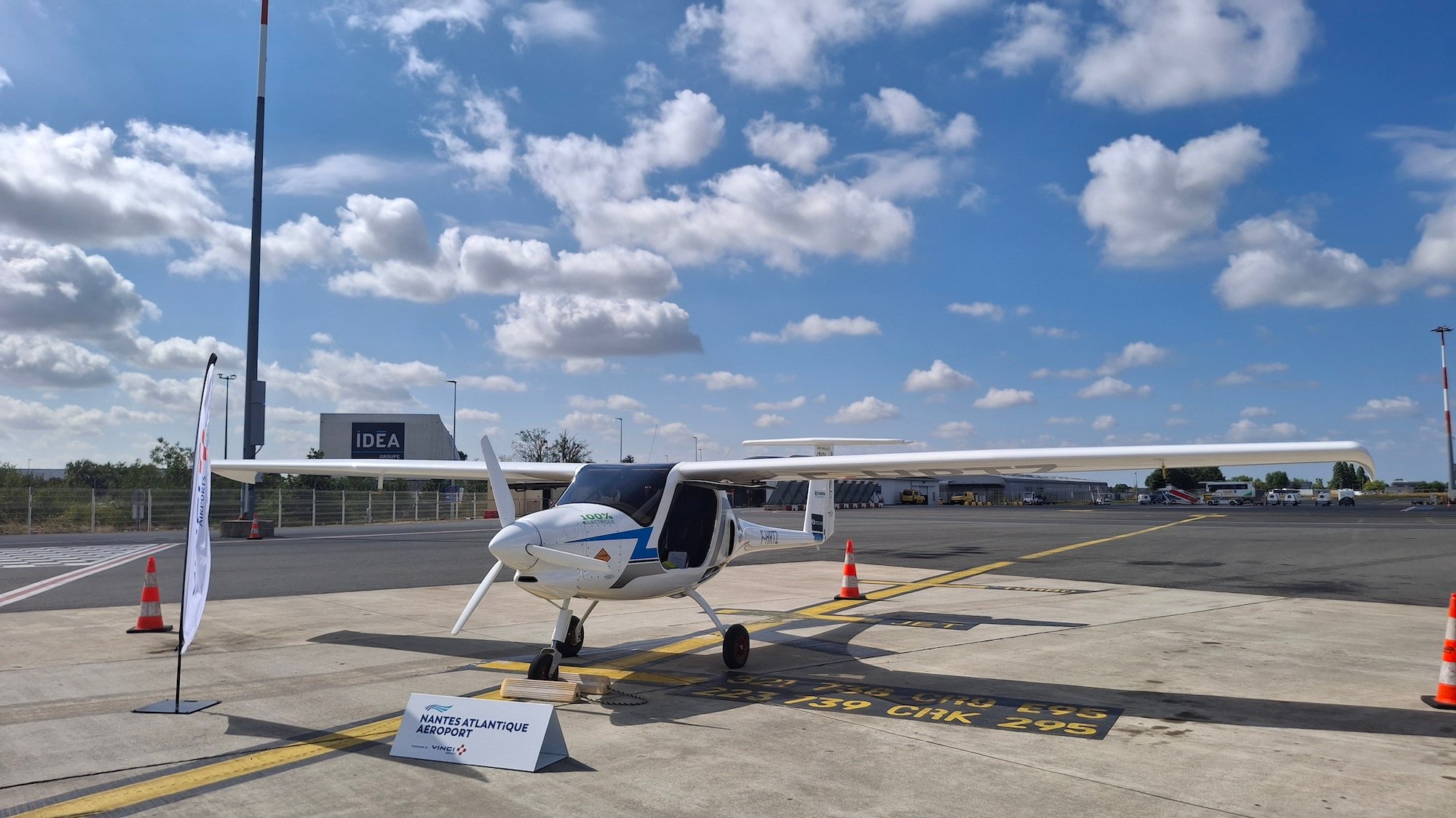 Un avion 100% électrique certifié atterrit à Nantes, une première