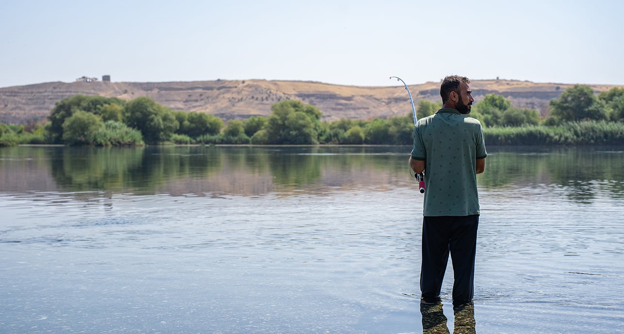 « Les gens ont peur d'une guerre » : sur les rives de l'Euphrate, le conflit à bas bruit entre Arabes et Kurdes syriens