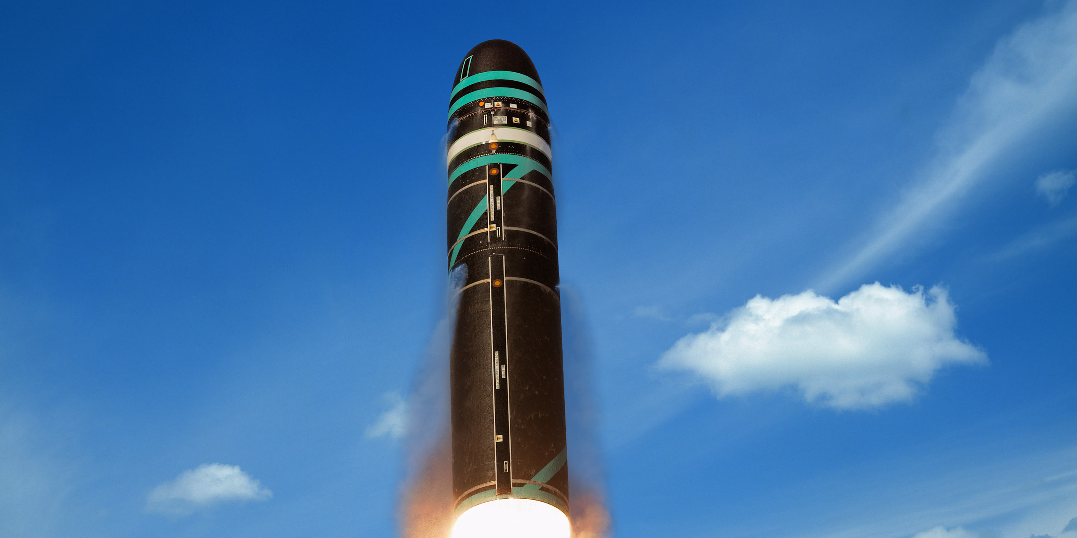 Dissuasion nucléaire : la France lance une nouvelle version du missile balistique M51