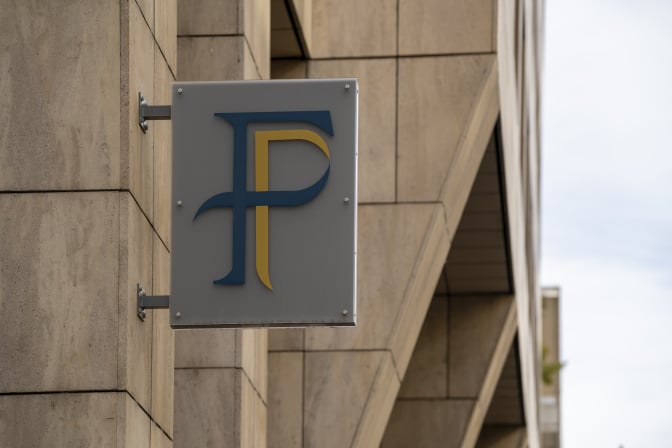 « Ils préfèrent cela à la taxe Zucman » : le spectre d'un retour de l'ISF divise le bloc central