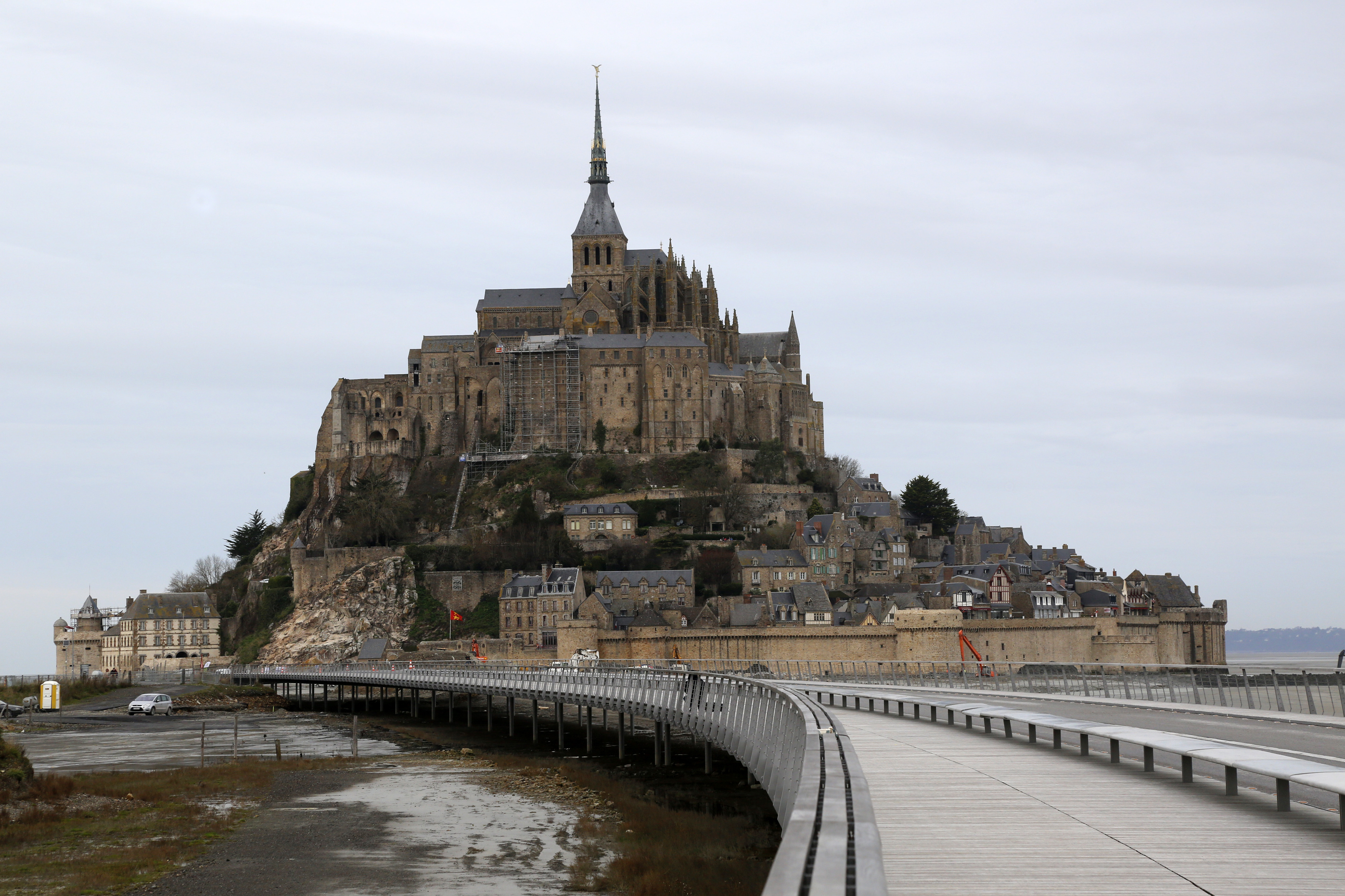 Comment le gouvernement veut faire revenir les touristes en France