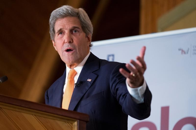 Climat : en visite à Pékin, John Kerry appelle à « faire pression » sur la Chine