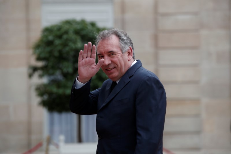 François Bayrou assure que Gabriel Attal lui a proposé le ministère des Armées mais renonce à entrer au gouvernement