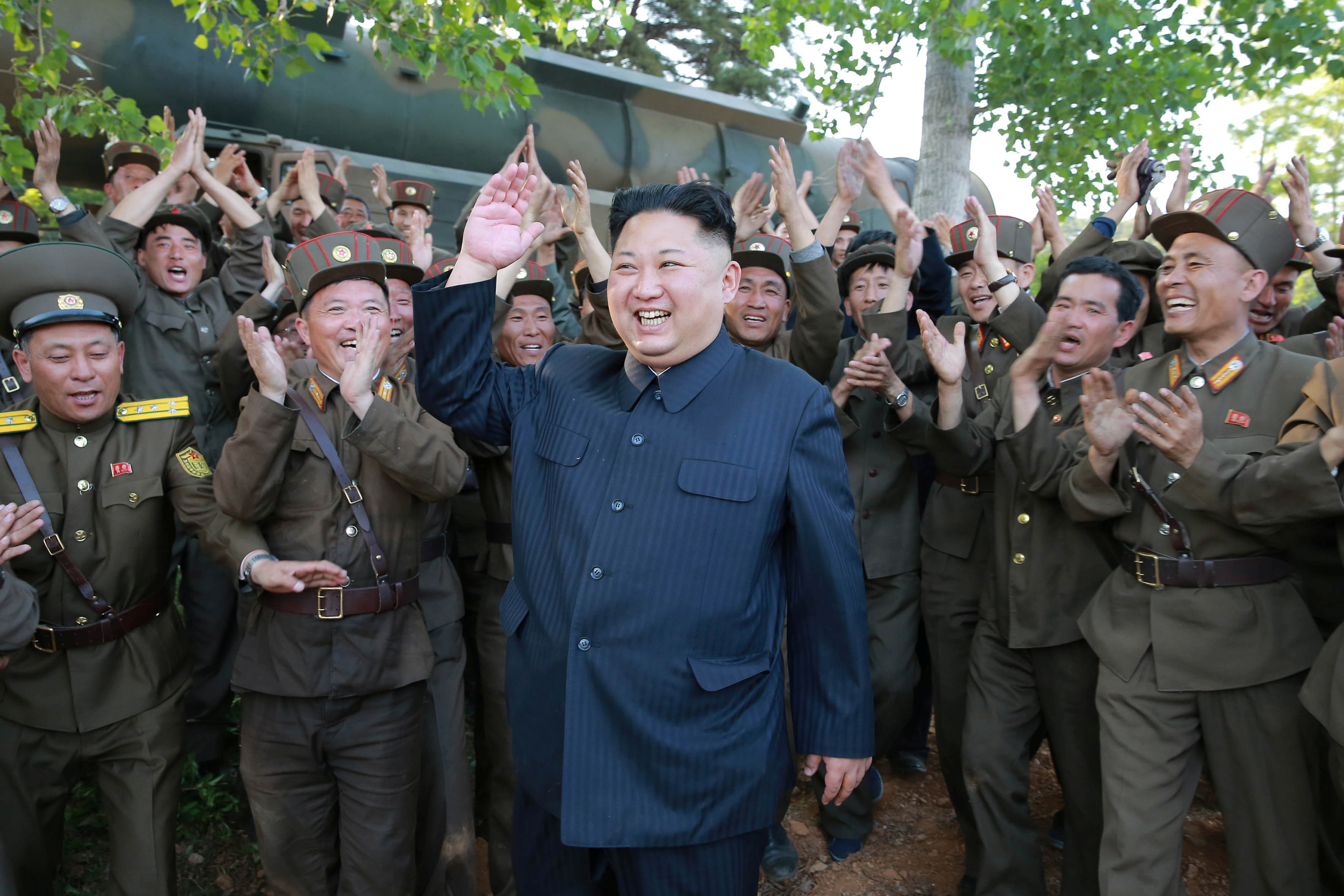 Corée du Nord : Kim Jong-un supervise l'essai d'une arme 