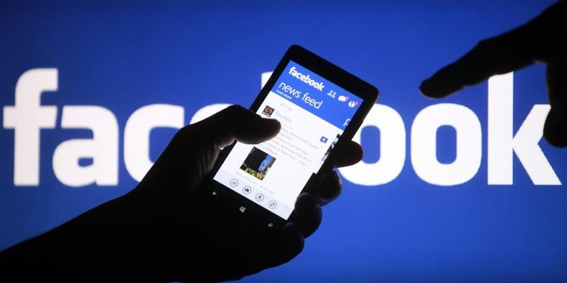 Pub politique : Facebook va vérifier l'identité des annonceurs