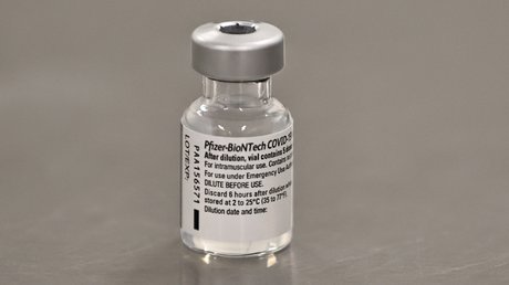 Coronavirus: l'ue commande 100 millions de doses supplementaires du vaccin de pfizer et biontech