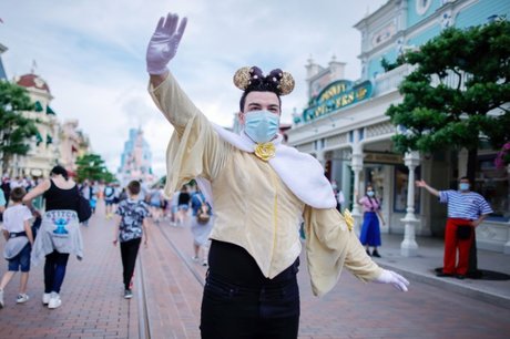 Disneyland paris rouvre ses portes au public apres des mois de fermeture