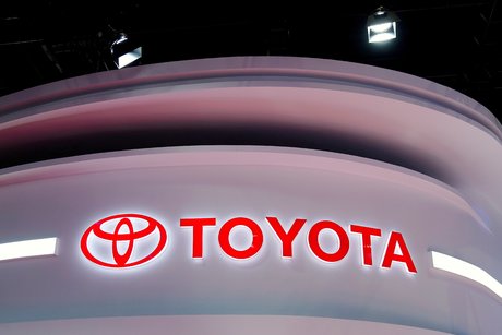 Toyota reduit son objectif de production annuel en raison de la penurie de puces