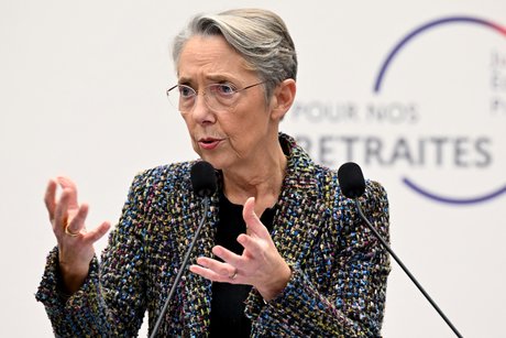 La premiere ministre francaise, elisabeth borne, lors d'une conference de presse a paris