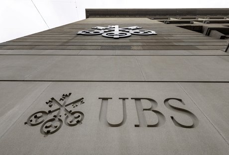Un logo de la banque suisse ubs, a zurich