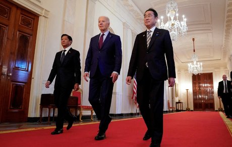 rencontre Joe biden, premier ministre japonais Fumio Kishida et président philippin philippin, Ferdinand Marcos