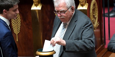 Le député communiste André Chassaigne, candidat du NFP à la présidence de l’Assemblée nationale, jeudi lors du vote.