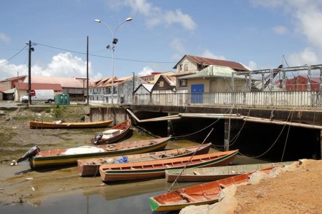 La droite presse le gouvernement d'agir vite en guyane