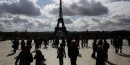 Les touristes prives de tour eiffel