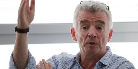 Face aux greves, ryanair menace de delocaliser des emplois