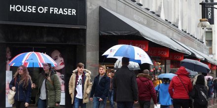 House of fraser va fermer 31 magasins