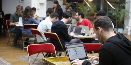 entreprise, startup, PME, TPE, incubateur, pépinière, job, emploi, embauche, recrutement, bureau, ordinateur,