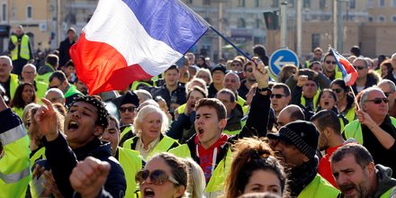 Les gilets jaunes toujours massivement soutenus, selon un sondage