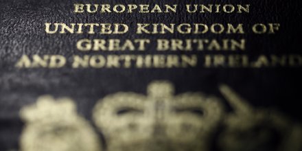Londres suspend l'octroi de passeports a 2 millions de livres