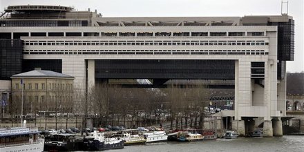 BERCY ET LA DÉFENSE SERONT LES PLUS TOUCHÉS PAR LA BAISSE DES POSTES EN 2013