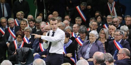 Emmanuel Macron, Grand débat