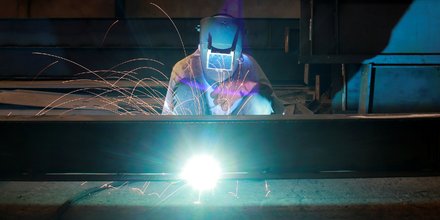 Net rebond de la production industrielle en decembre