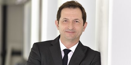 Renaud Camus, Suez