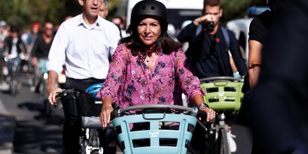 Hidalgo en tete au premier tour des municipales a paris