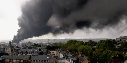 Lubrizol: des emissions de dioxines possibles a rouen, dit l'ineris