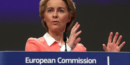 Ue: emmanuel macron recevra lundi ursula von der leyen