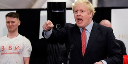 Victoire ecrasante des conservateurs, un mandat historique pour le brexit, dit johnson