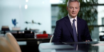 Le ministre de l'Économie et des Finances Bruno Le Maire peu avant un interview télévisé, depuis Bercy