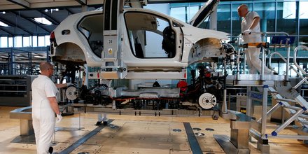 Le secteur manufacturier de la zone euro renoue avec la croissance