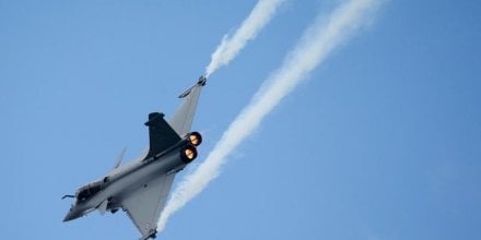 Hollande en inde dit vouloir franchir une etape sur le contrat rafale