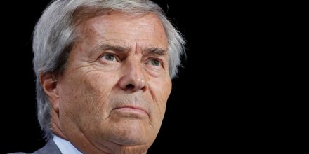 Bollore reclame 13 millions d'euros au csa