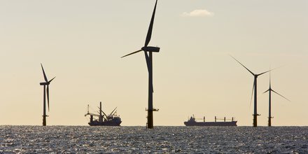 éolienne, éolien offshore, marin, mer, océan, énergie renouvelable, électricité, pollution,