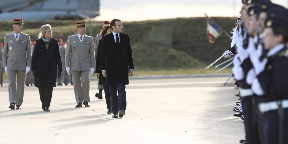 Le président de la République a directement atterri sur la base de Francazal vers 14h45, jeudi 17 janvier.