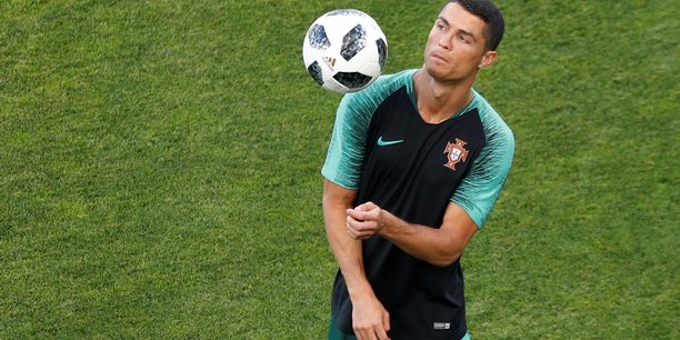 Ronaldo transige avec le fisc espagnol, versera 18,8 millions d'euros[reuters.com]