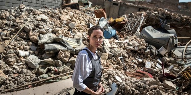 Angelina jolie, en visite a mossoul, appelle a la reconstruction[reuters.com]