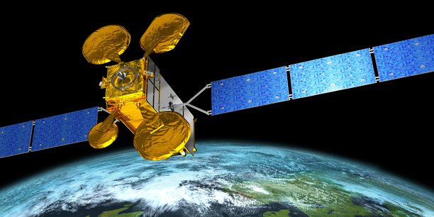 En avril dernier, Eutelsat, Thales et Orange ont signé un accord concernant le lancement d’un nouveau satellite en 2021. Celui-ci permettra d’apporter du très haut débit aux Français vivant dans les zones les plus isolées.